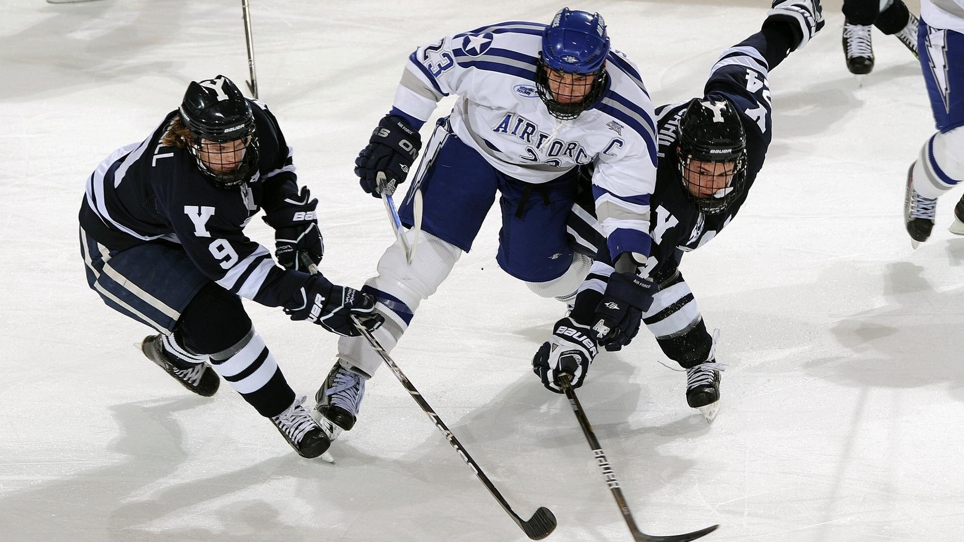 替补奇兵！阿杰伊-米切尔高效14分点燃球队逆转胜局